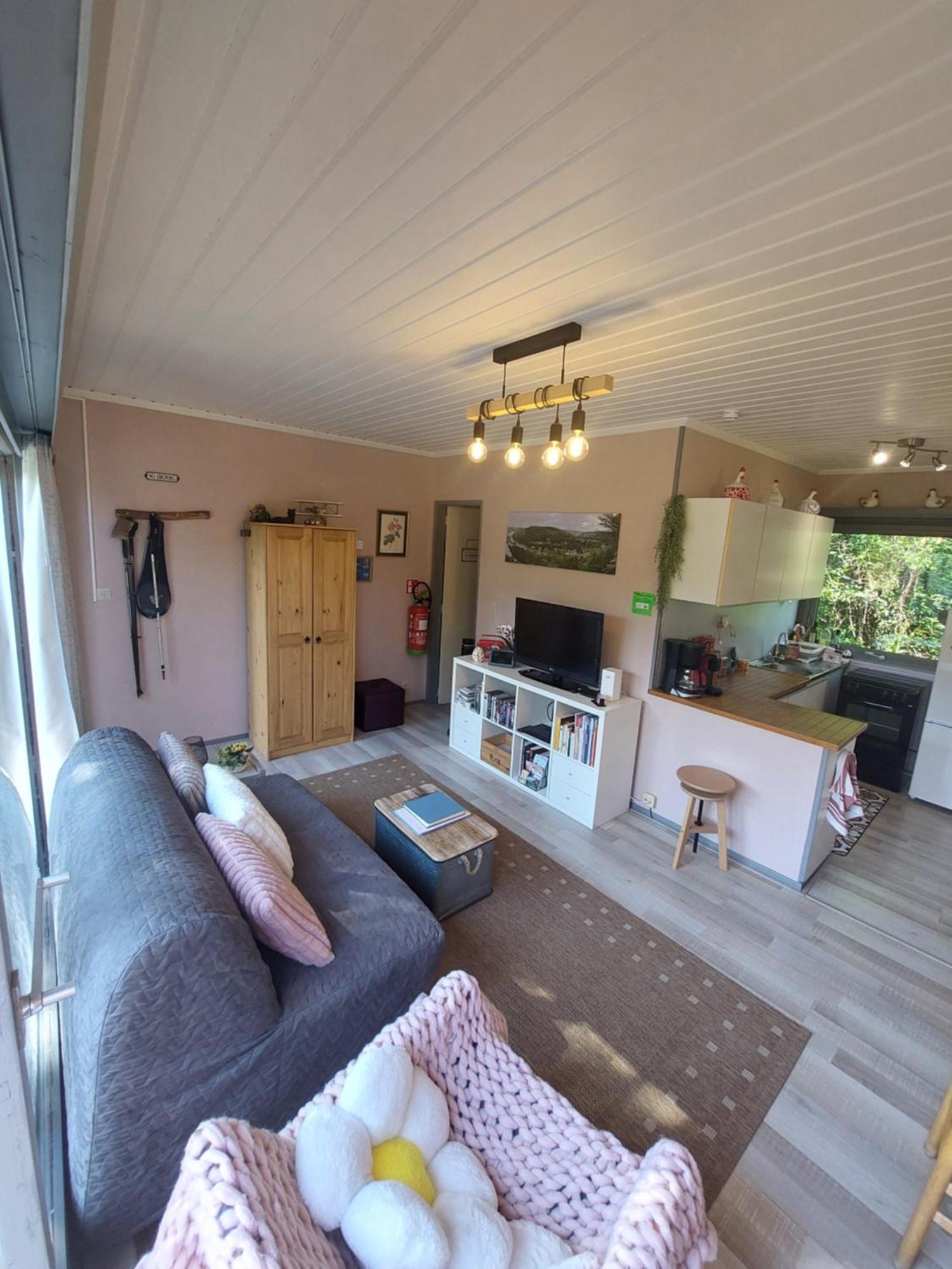 Le Petit Chalet - Bungalow Waulsort 외부 사진