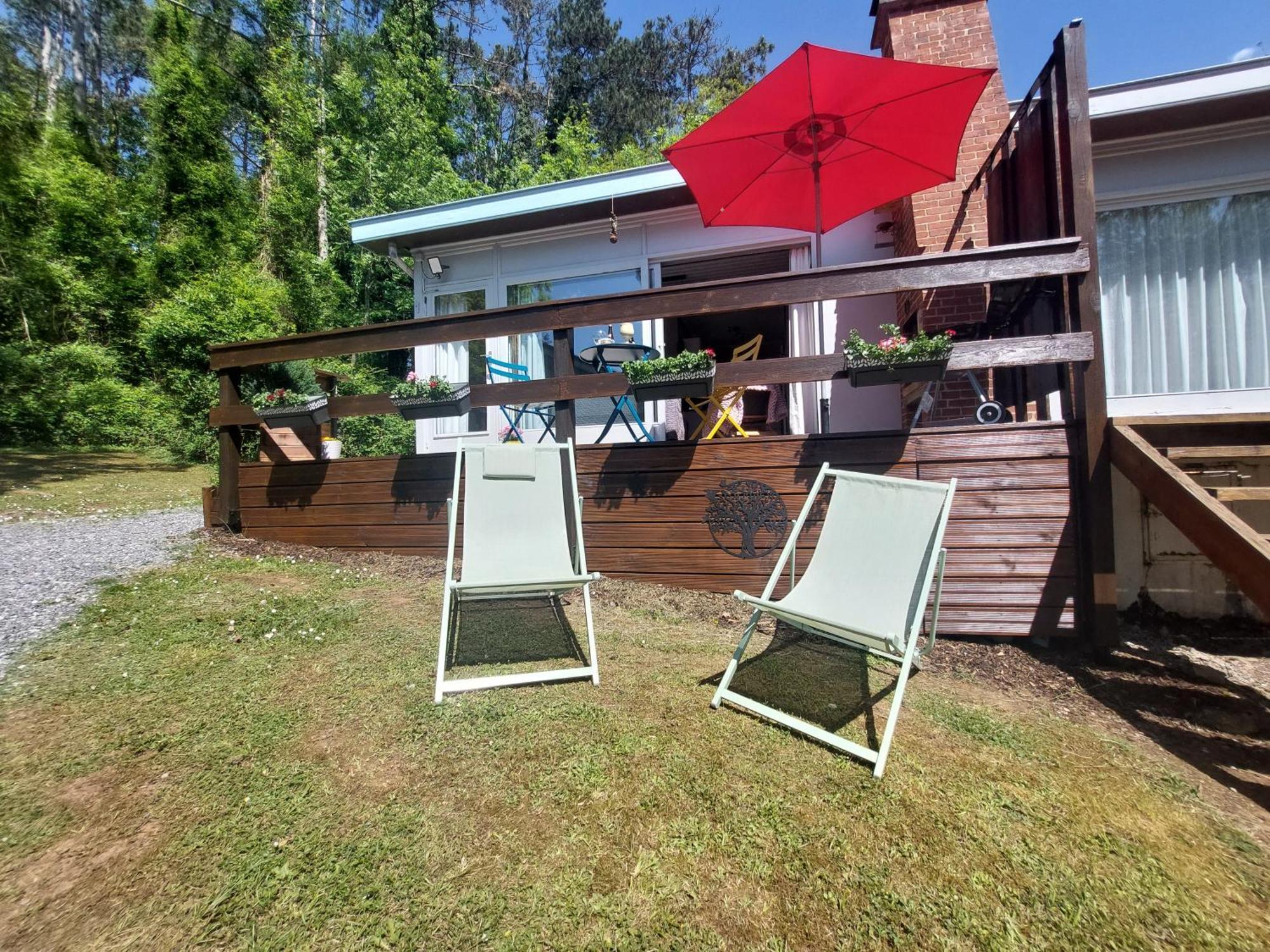 Le Petit Chalet - Bungalow Waulsort 외부 사진