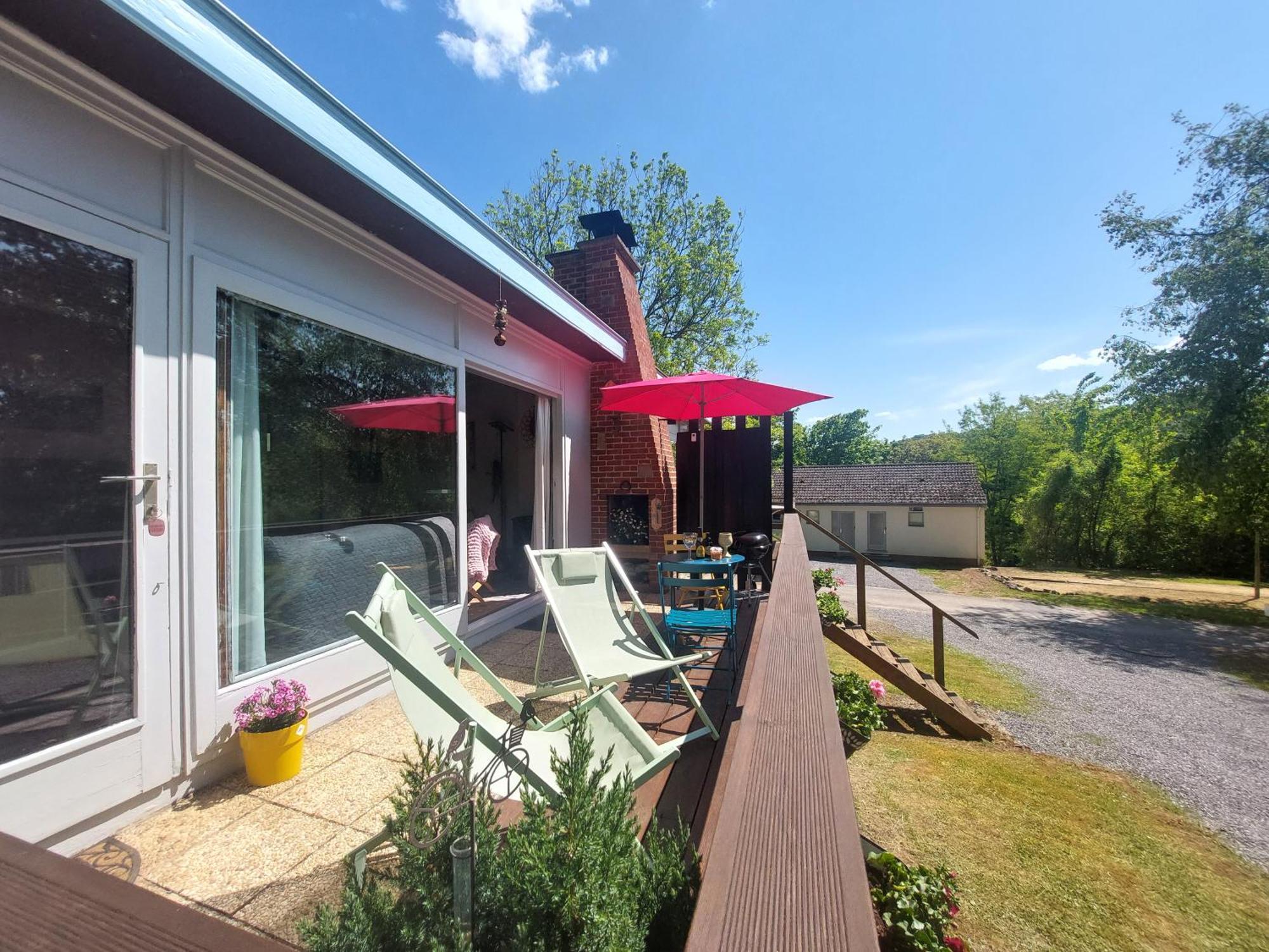 Le Petit Chalet - Bungalow Waulsort 외부 사진